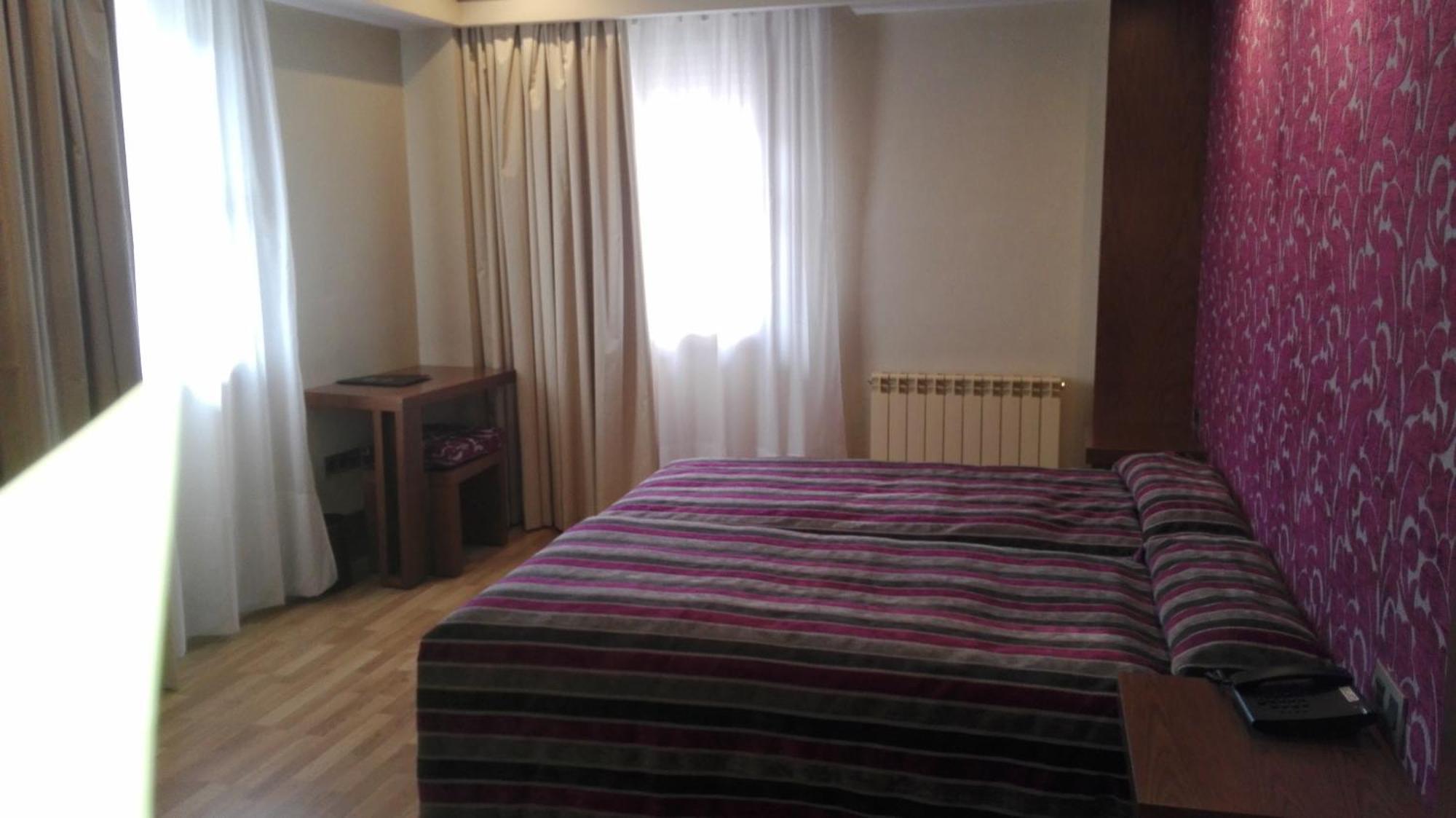 Hotel Los Braseros Burgo Zewnętrze zdjęcie