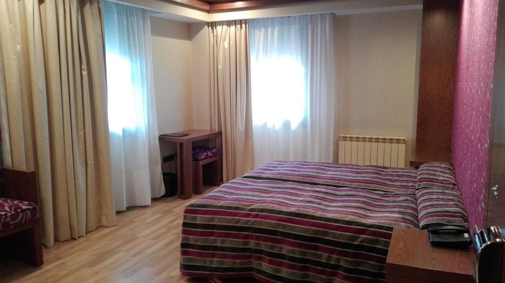 Hotel Los Braseros Burgo Zewnętrze zdjęcie