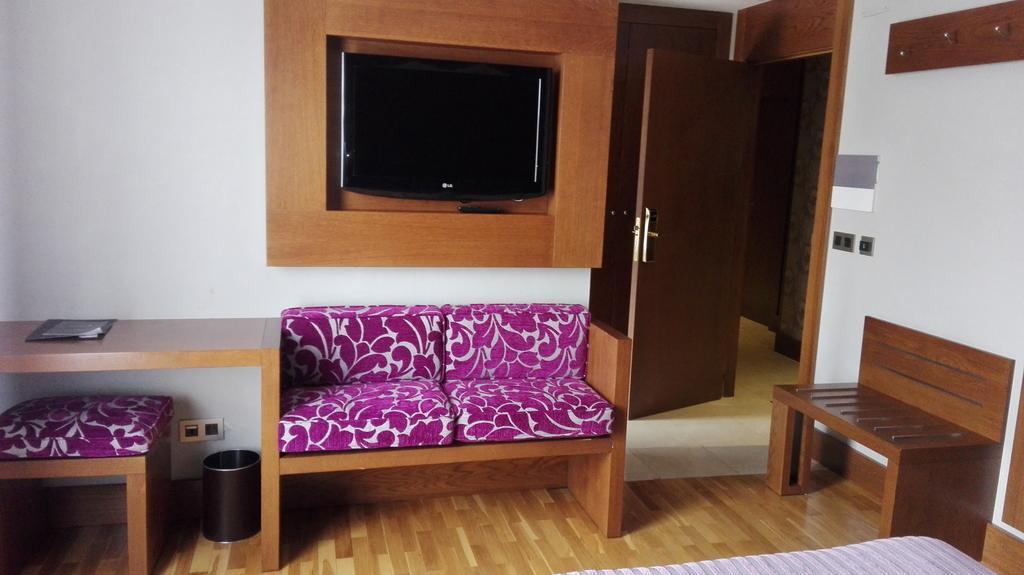 Hotel Los Braseros Burgo Zewnętrze zdjęcie